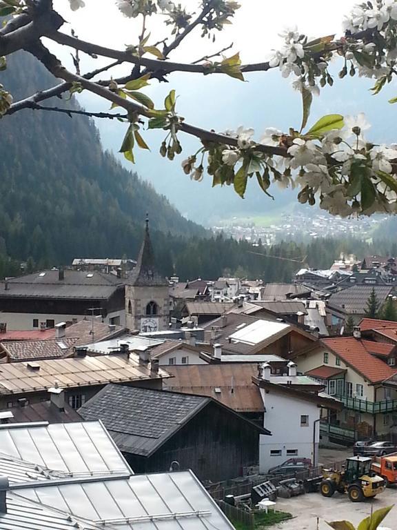 Villetta Panorama Apartment Canazei Luaran gambar